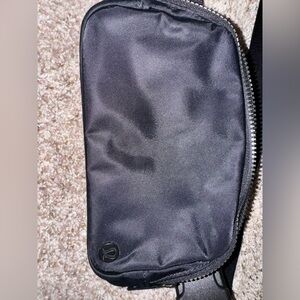 Lululemon black belt bag